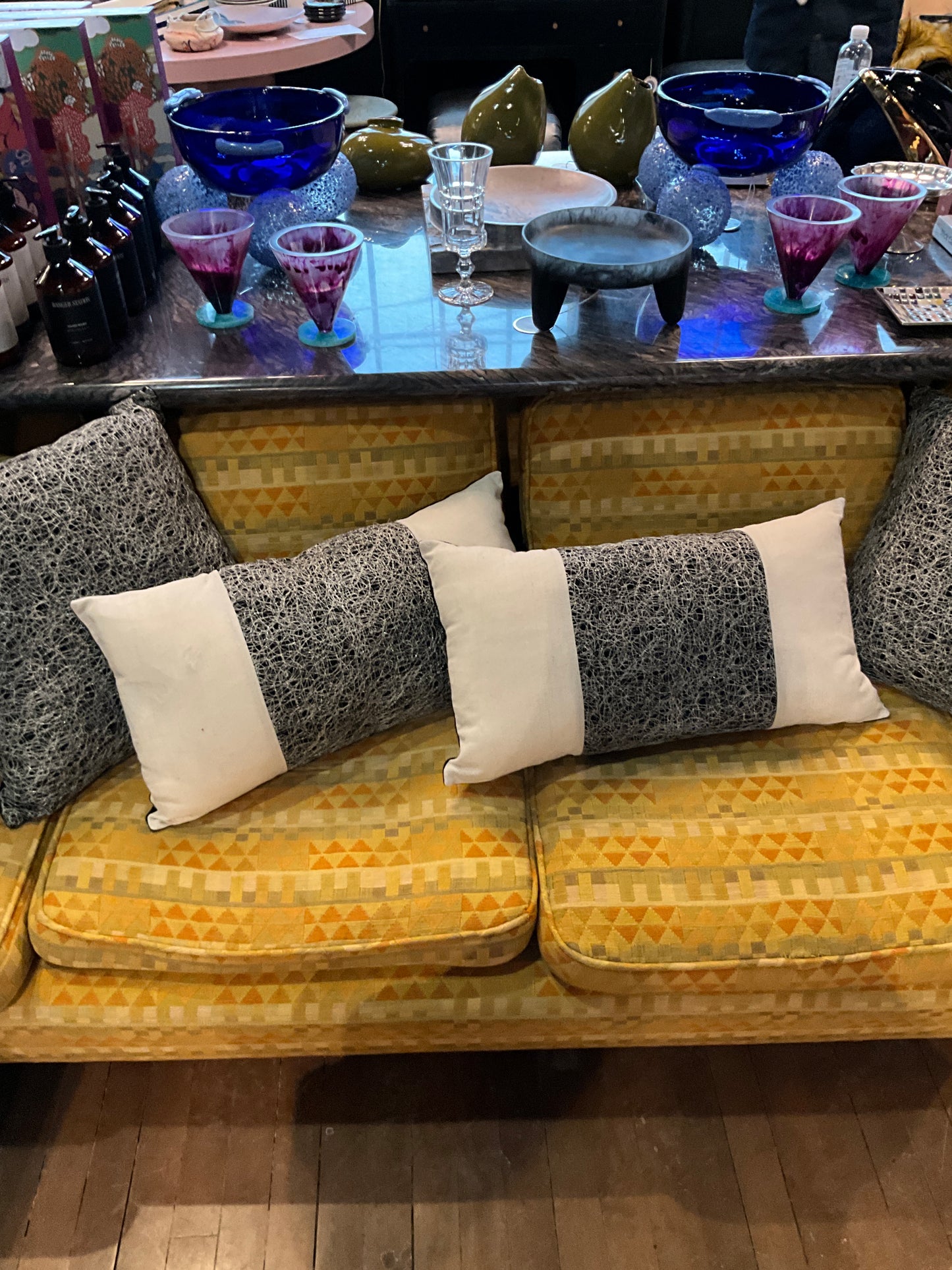 STS metallic pillow silver + black