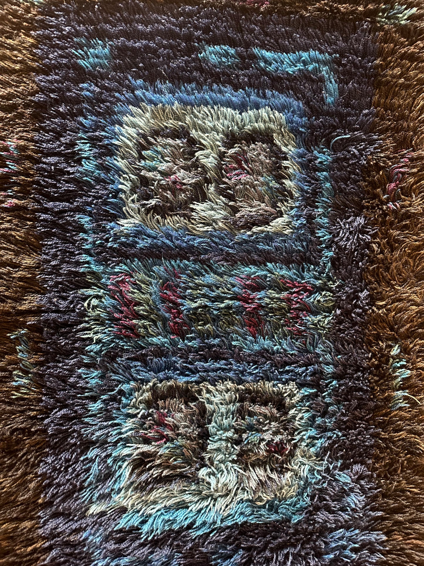 Mid Century Shag Rug