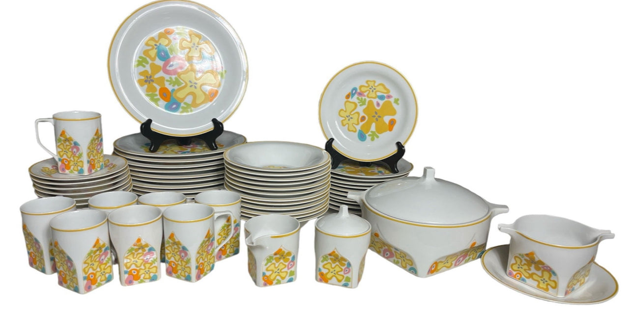 Rare Mikasa Dinnerware. 8 Settings.