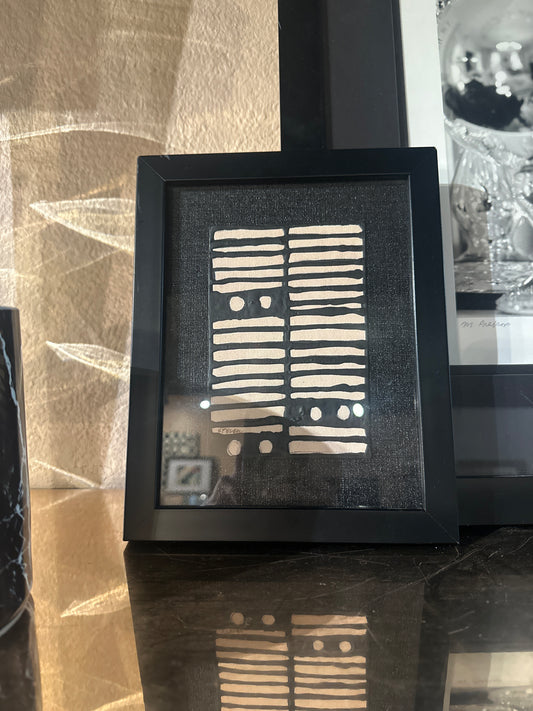 ST black and white dot and stripe art