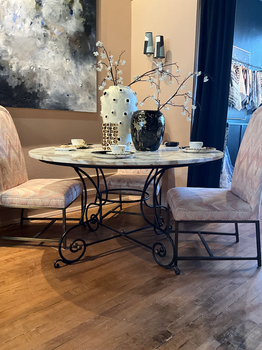 Clover Base Round Periwinkle Table
