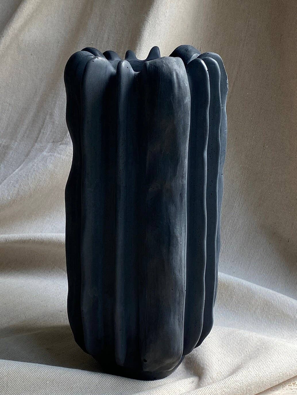 FORMA - concrete vase