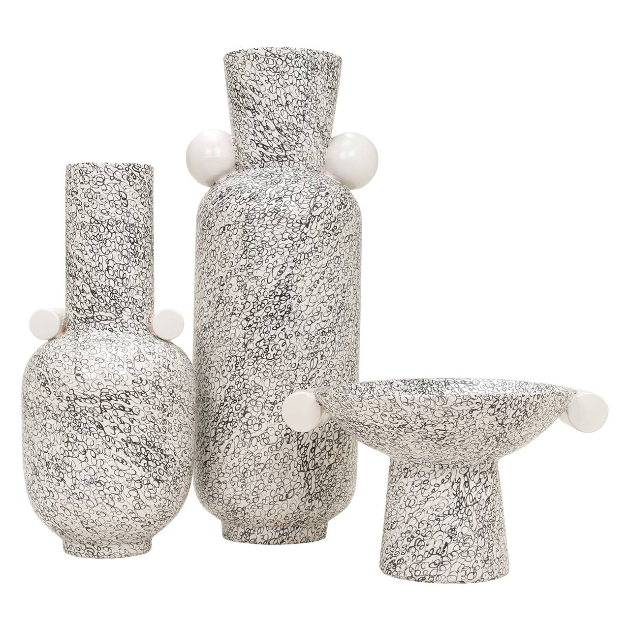 Kavana Decor Eridan Vase with a sleek, modern design in a neutral color, perfect for contemporary home decor.